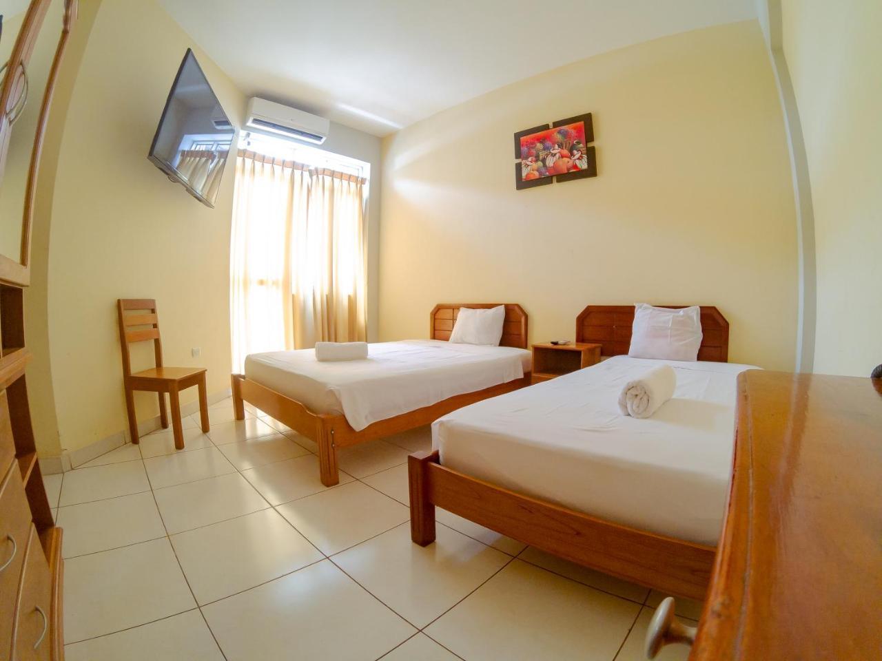 Hotel Jhor Bush Пукальпа Экстерьер фото