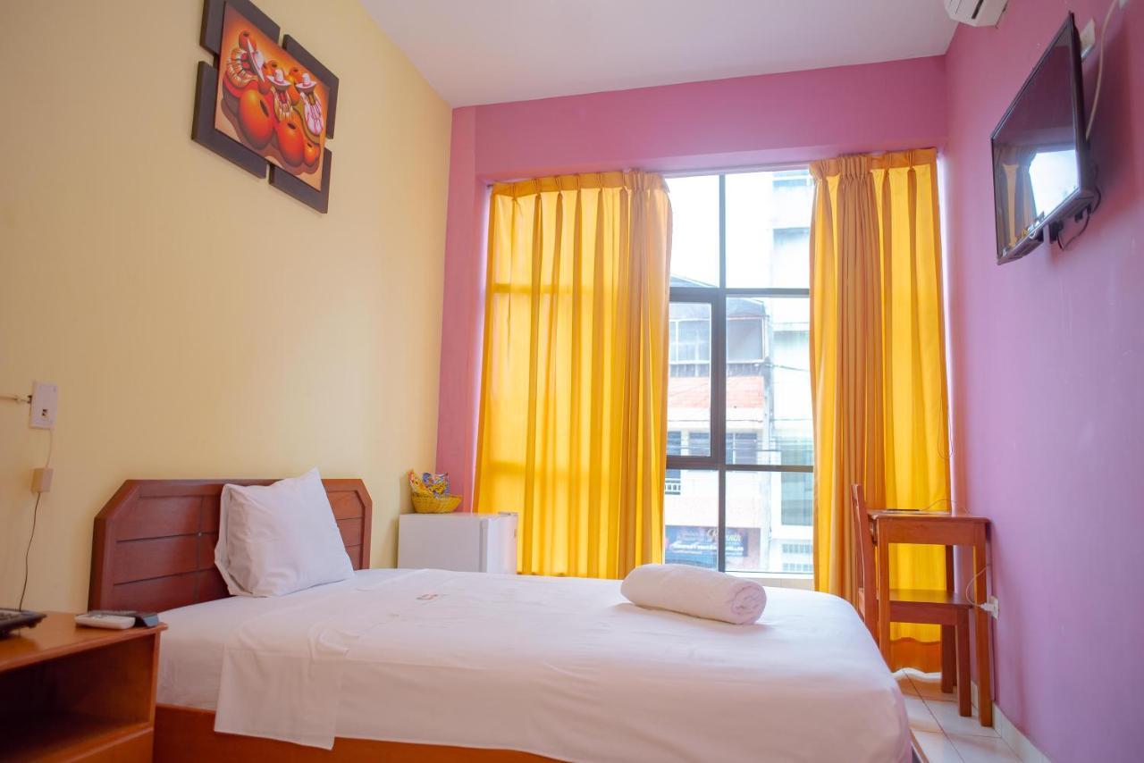 Hotel Jhor Bush Пукальпа Экстерьер фото